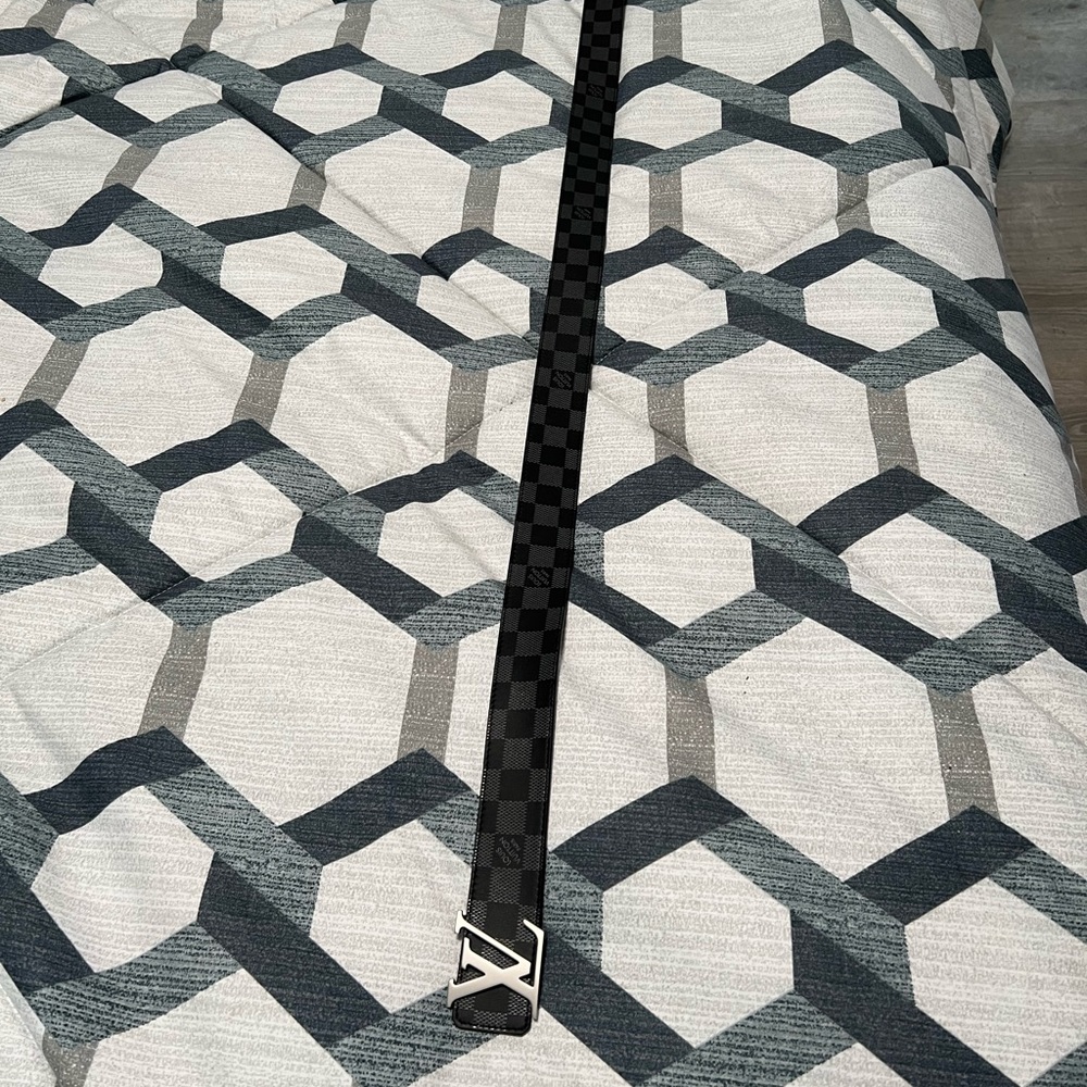 Bran New warn twice Louis Vet-ton belt, purchased 1 month ago size 36.